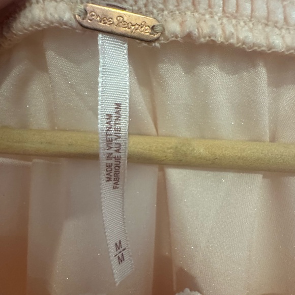 Free People Terese Velour Ruffle Sleeve Top in Pink Tint Size M - Picture 10 of 11